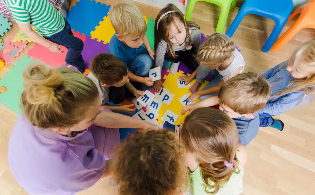 Jak wybrać najlepsze zajęcia grupowe dla dzieci?