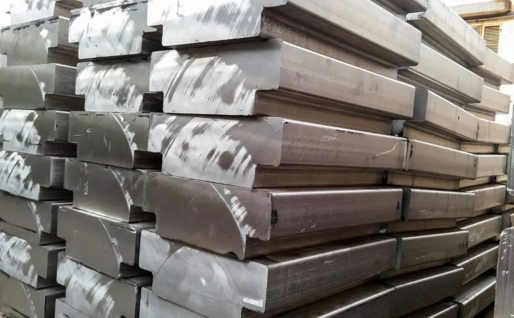 Czym jest szkiełkowanie aluminium i na czym to polega?