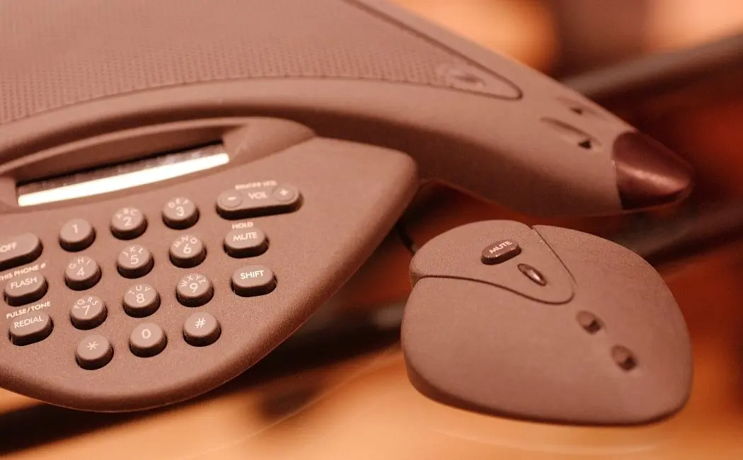 Kupujesz telefon konferencyjny? Dowiedz się, czy warto rozważyć markę Polycom