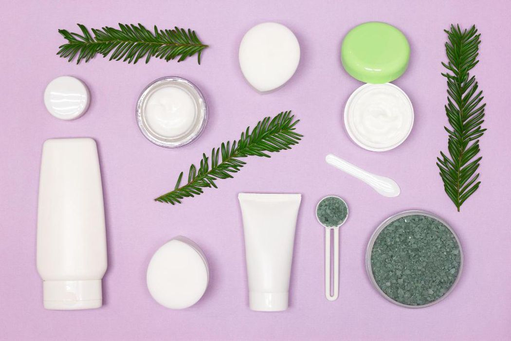 Jak wybrać odpowiednie kosmetyki naturalne do pielęgnacji?