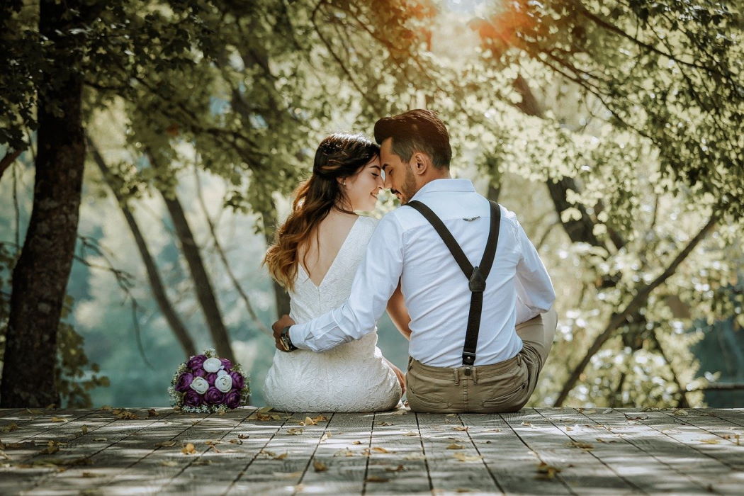 Jak wybrać najpiękniejsze miejsca na zdjęcia ślubne w Krakowie?