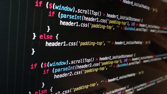 Marzy Ci się praca programisty? Zacznij karierę kursem w Faber Centrum Szkoleniowym!