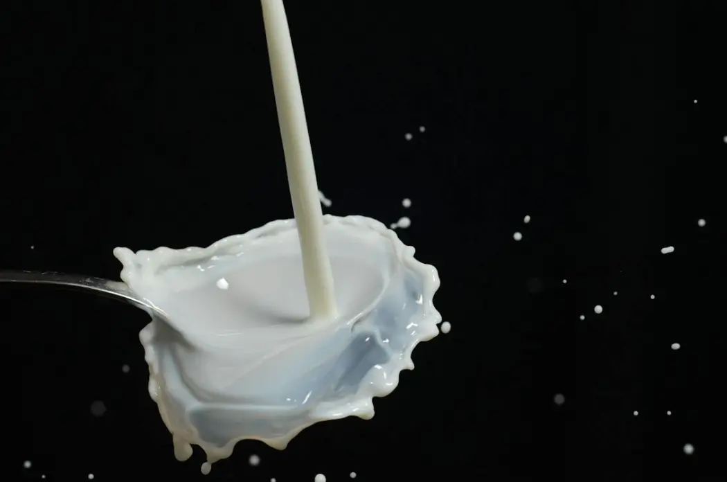 Colostrum czy maślan sodu — który suplement włączyć do codziennej diety?