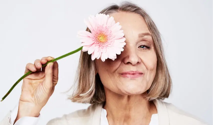 Życie po menopauzie co się zmienia i jak sobie z tym radzić?
