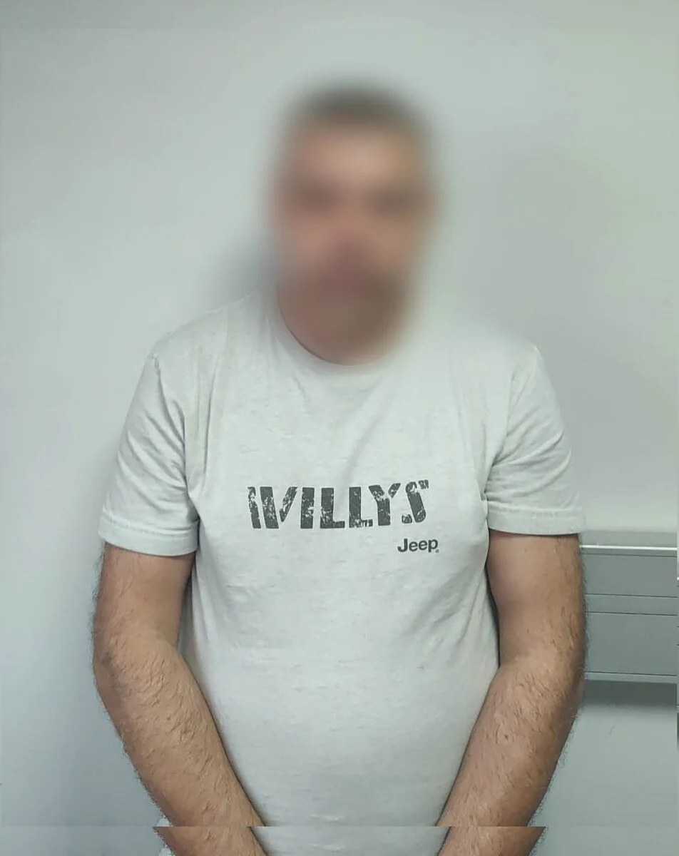Skuteczna akcja policjantów z KWP w Krakowie i Gorlic – oszust zatrzymany tuż po odebraniu kilkudziesięciu tysięcy od seniorki