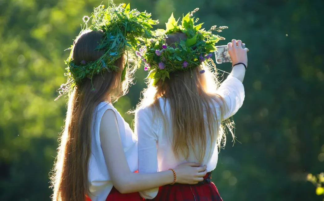 Wianki w Krakowie 2025  magiczna podróż Od świtu do świtu”
