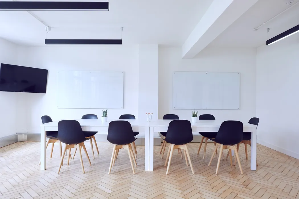 Biurowe krzesła konferencyjne inwestycja w efektywność pracy