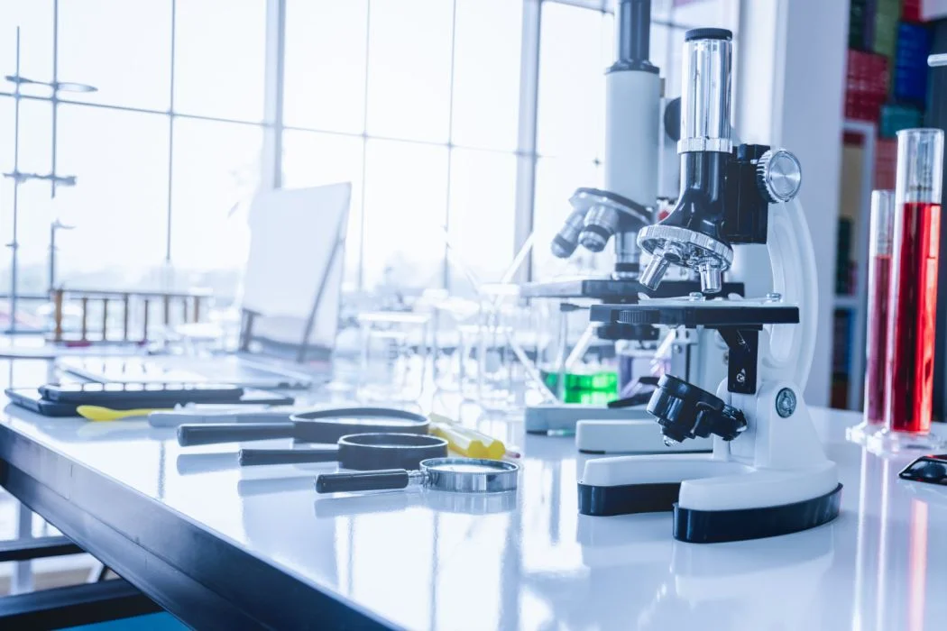 Na co zwrócić uwagę przy zakupie sprzętu laboratoryjnego?