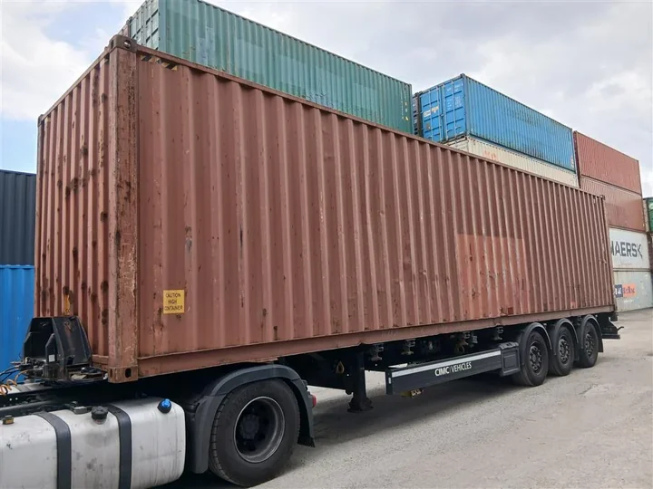 Sprzedaż kontenerów morskich – inwestycja dopasowana do potrzeb