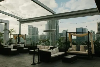 Jakie pokrycie dachowe wybrać na taras? Najlepsze materiały i praktyczne wskazówki