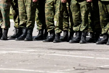 Jakie licea oferują profil wojskowy?