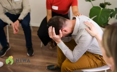 Obraz do artykułu: Co najbardziej zaskakuje pacjentów po przyjeździe do ośrodka leczenia uzależnień?