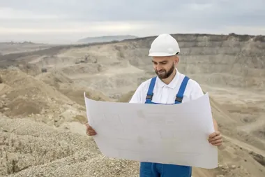 Geolog złożowy – jaka jest jego rola przy inwestycjach wydobywczych