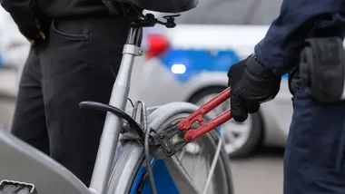 Nożyce w plecaku i dwa skradzione rowery - 44-latek z zarzutami