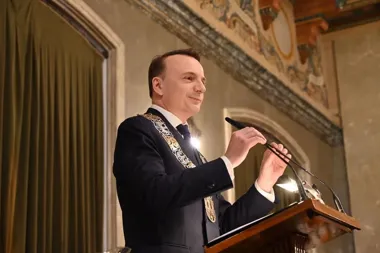 Obraz do artykułu: Łukasz Gibała przejął władzę w Krakowie. Zapowiada audyt, oszczędności i koniec politycznych sporów