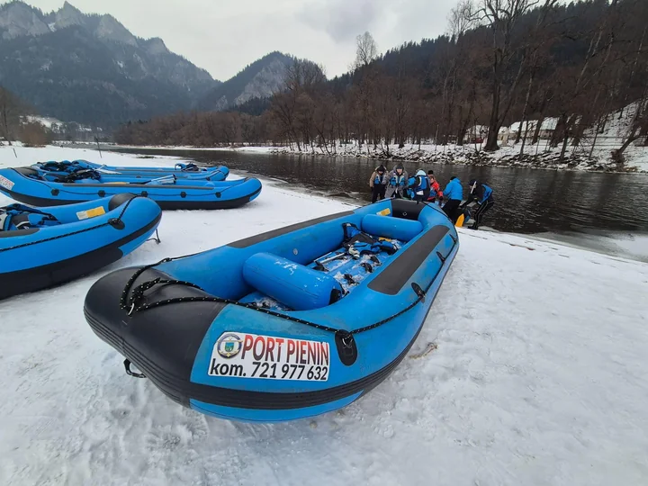 Ponton Portu Pienin Przygotowany do zimowego spływu