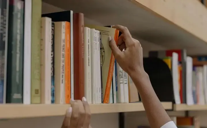 Gdzie lęk spotyka fabułę: Klaudia Muniak opowie, co siedzi w głowie czytelnika