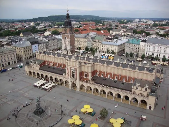 Straż miejska i policja walczą z nocnym chaosem w centrum miasta