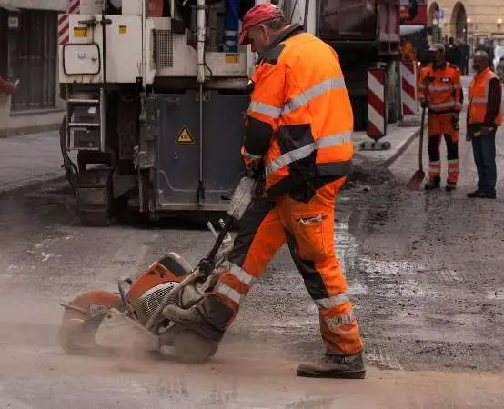 Awaria podstacji przy pętli Czerwone Maki. Autobusy zastępcze już kursują