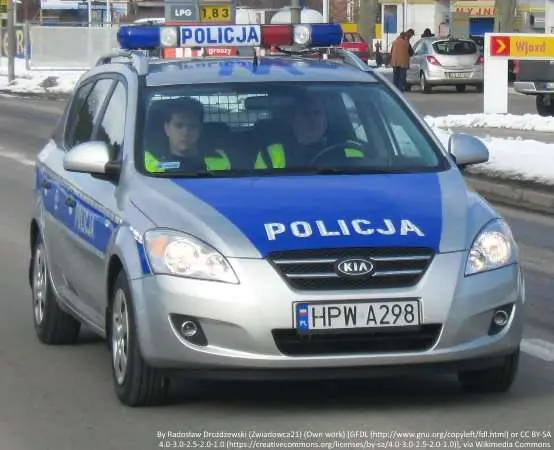Policjant z Krakowa pomógł ochroniarzowi obezwładnić agresywnego złodzieja