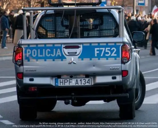 Dzielnicowi z Krakowa promują bezpieczeństwo wśród młodzieży na wiosnę
