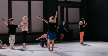 Grafika promocyjna wydarzenia Mały Teatr Ruchu