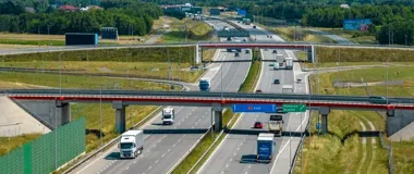 Upał na trasie nie odpuszcza. Kierowcy muszą uważać na senność i rozgrzane auta