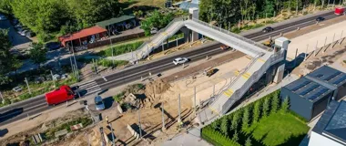 Nowa kładka nad DK94 w Olkuszu ma 36 metrów. Wcześniej zginęło dwóch pieszych