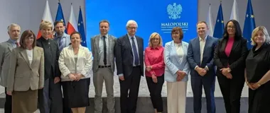 Oporne bakterie pod lupą. Małopolskie szpitale wzmacniają wspólną obronę