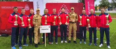 Krakowscy strażacy wygrali mistrzostwa. Padły czasy poniżej 16 sekund