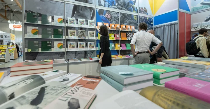 MCK przywozi do Poznania Karpaty, Brâncuși i atlasy - stoisko pełne odkryć