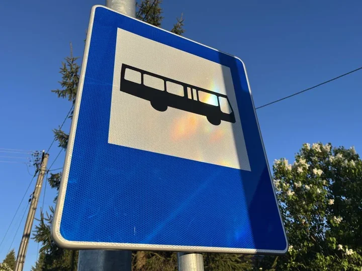 Podłużna tylko dla autobusów i budowy. Kierowcy nadal jadą objazdem