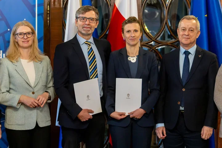 Krakowskie szkoły dostaną cyfrowy zastrzyk i wsparcie dla AI