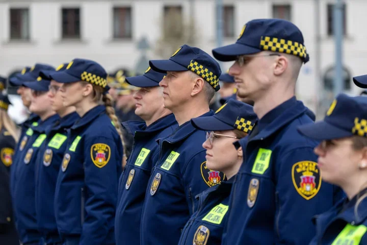 Krakowscy policjanci i strażnicy miejscy przejdą szkolenia z pracy w różnorodnym mieście