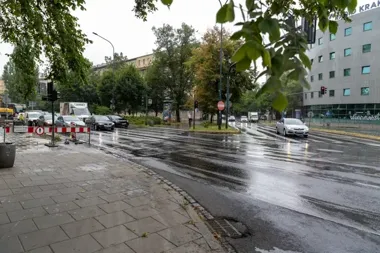 Al. Słowackiego w Krakowie z nowym asfaltem. Pięć nocy prac