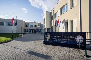 Nowy budynek szkoły w Bieżanowie gotowy. Pomieści ponad 400 uczniów