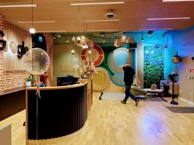 Google otwiera nowe biuro w Krakowie. Inspiracją była Wieliczka