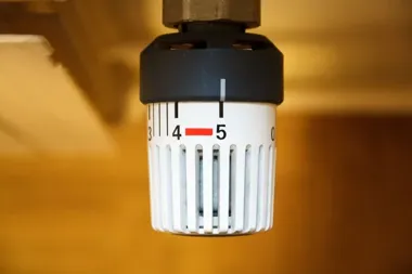 Krakowskie kaloryfery przechodzą w letni tryb. MPEC wyznaczył termin końca sezonu