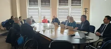 W krakowskich autobusach przybędzie miejsca dla pasażerów na wózkach