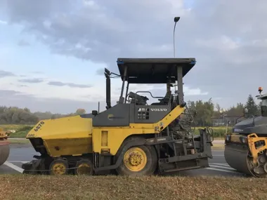 Na Radzikowskiego rusza nowa nawierzchnia. Kierowców czekają chwilowe utrudnienia