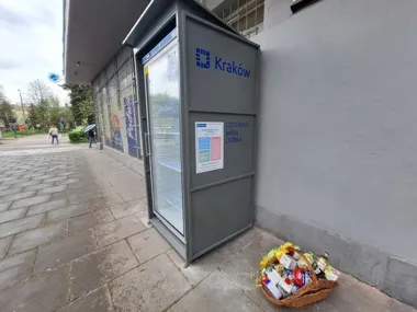 Po świętach lodówki społeczne w Krakowie czekają na nadwyżki jedzenia