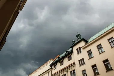 Kraków w upale i burzy. IMGW ostrzega przed trudnym popołudniem