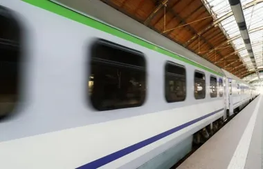 Odwołane pociągi z Krakowa. PKP Intercity zmienia kursy przez trudną pogodę