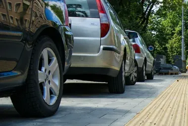 Płatne parkowanie w Krakowie obejmie nowe rejony. Abonamenty ruszą wcześniej