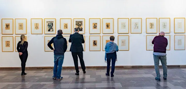 Beksiński za złotówkę w Krakowie - studenci zobaczą 100 rysunków