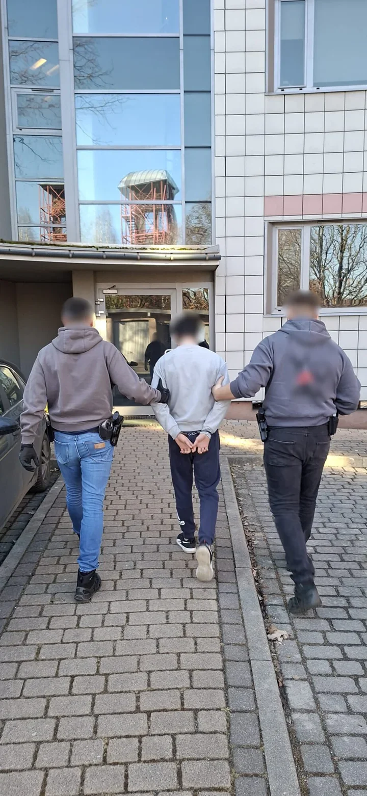 Nieletni zmuszali rówieśników pod Galerią Bonarka - szybko usłyszeli zarzuty