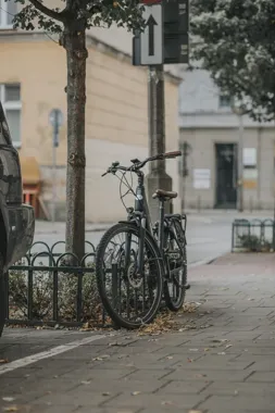 Po kradzieży roweru zabarykadował się na strychu. Wyszedł, gdy przyjechała straż