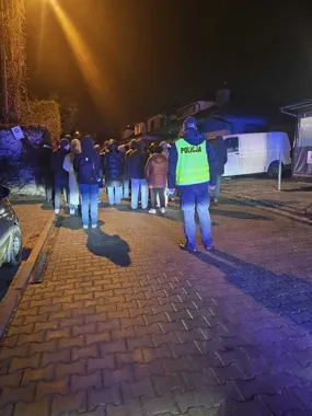 Drogi Krzyżowe w Krakowie pod kontrolą policji - ruch zamarł, a wszystko przebiegło spokojnie