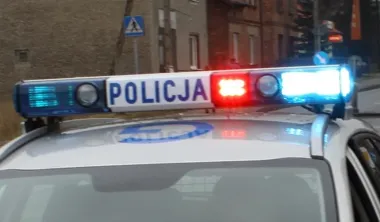 Po służbie zauważyli dramat na ulicy w Bieżanowie - seniorka upadła bez przytomności