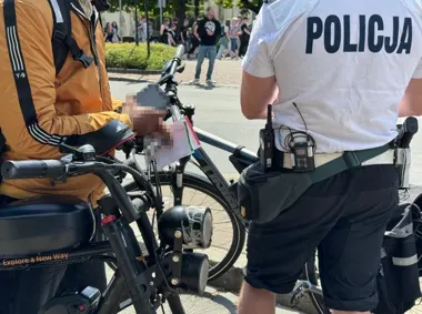 15-latek pędził bulwarami w Krakowie - policja namierzyła go po nagraniu